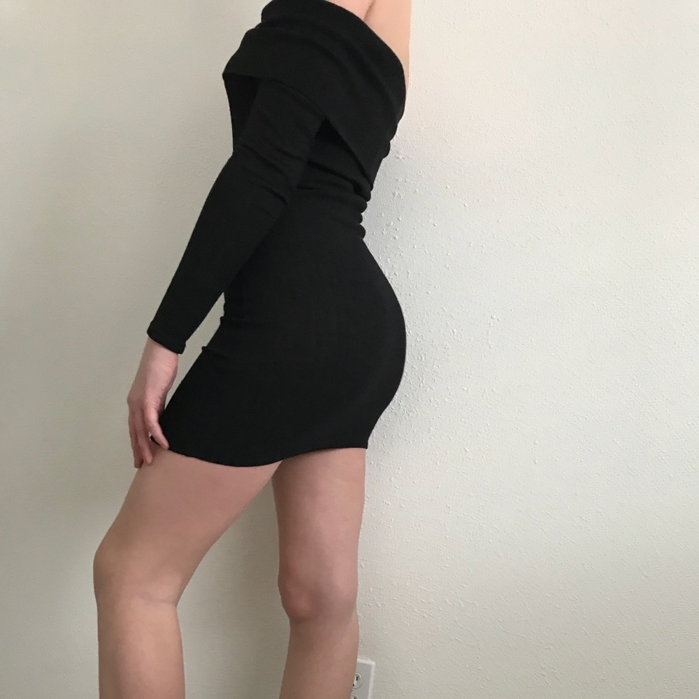 OFF THE SHOULDER SWEATER DRESS NWT